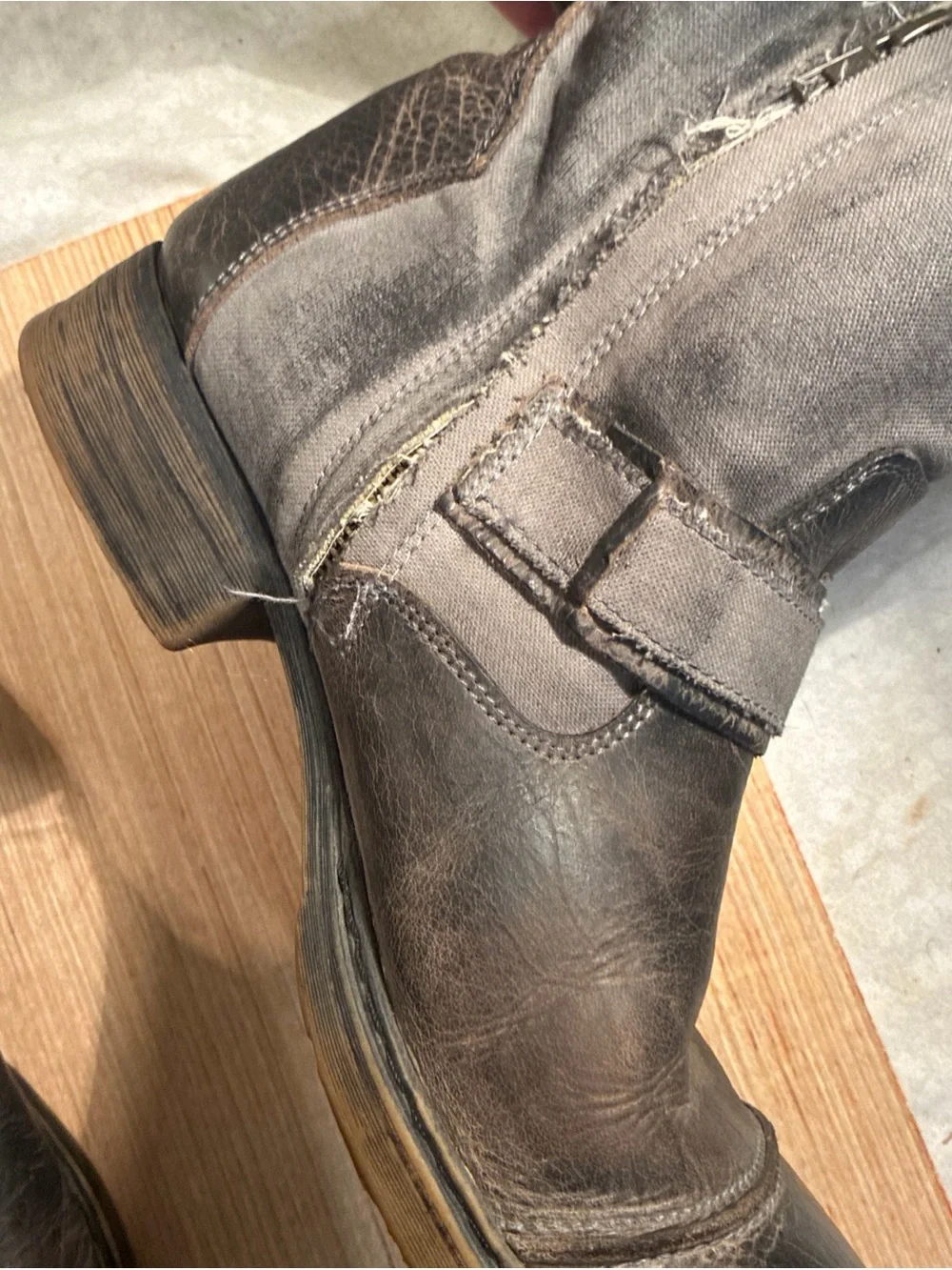 Bed-Stu Men's Black Distressed Leather Ankle Boots - Rugged Strap Design Sz 10